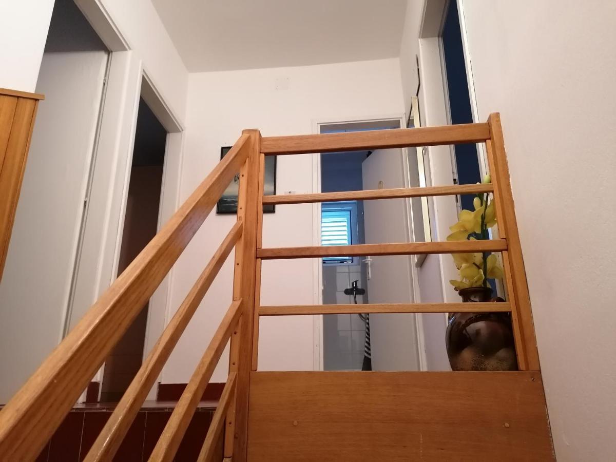 קרק Apartman-Maja-Krk מראה חיצוני תמונה