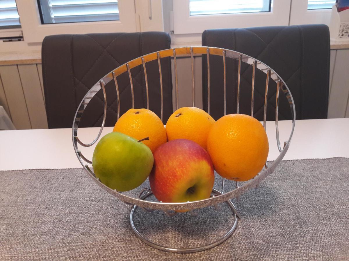 קרק Apartman-Maja-Krk מראה חיצוני תמונה