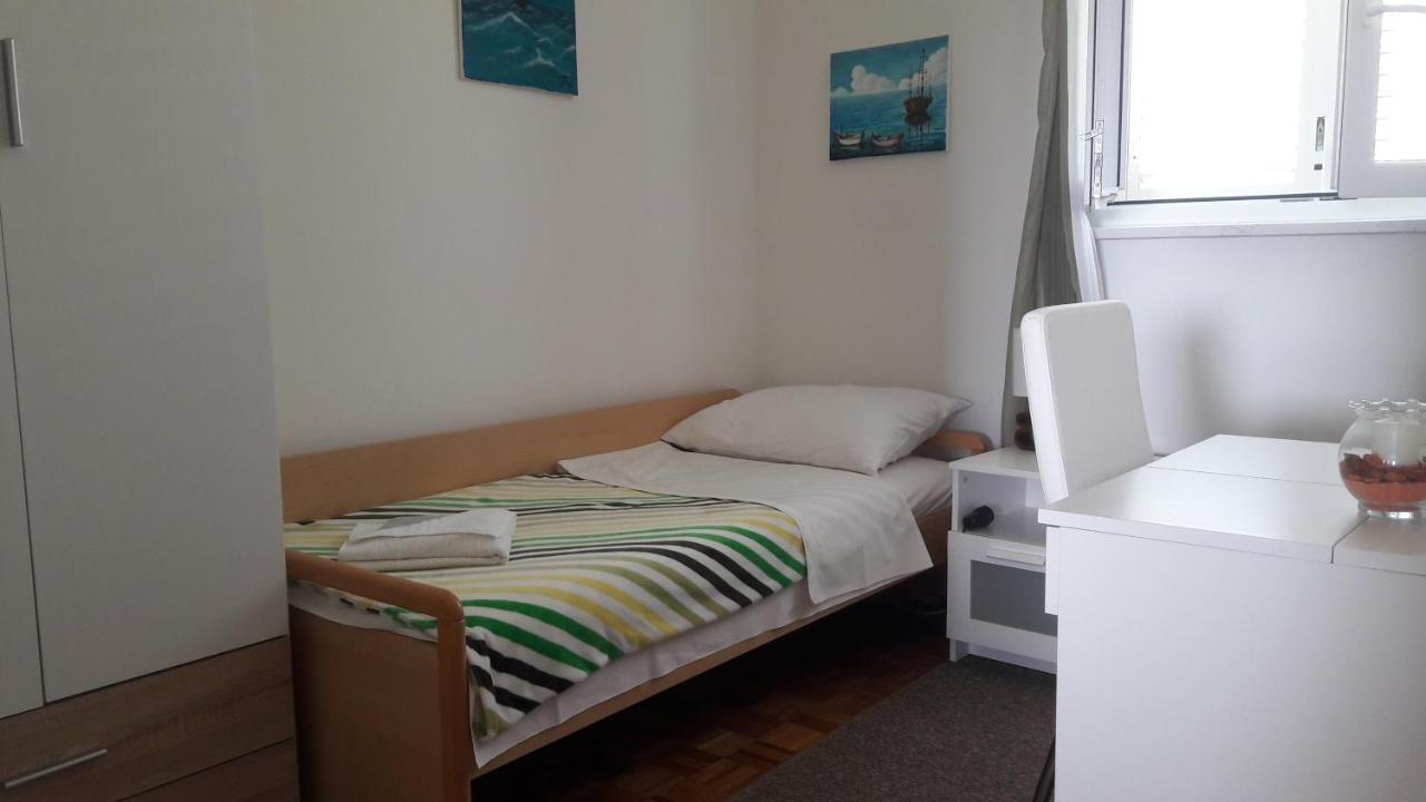 קרק Apartman-Maja-Krk מראה חיצוני תמונה